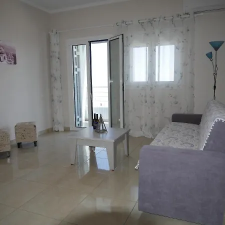 Roza's Family House *