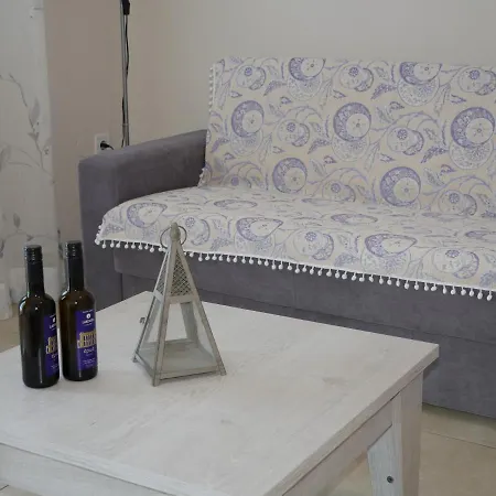 Апартаменты Roza's Family House