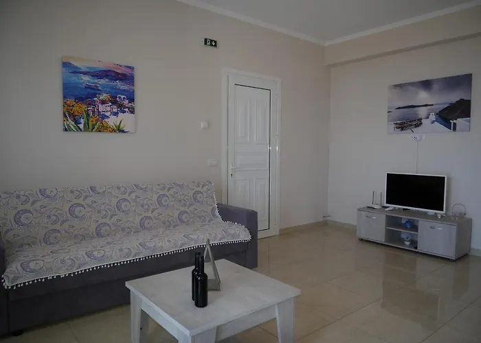 Daire Roza's Family House Imerovigli (Santorini)